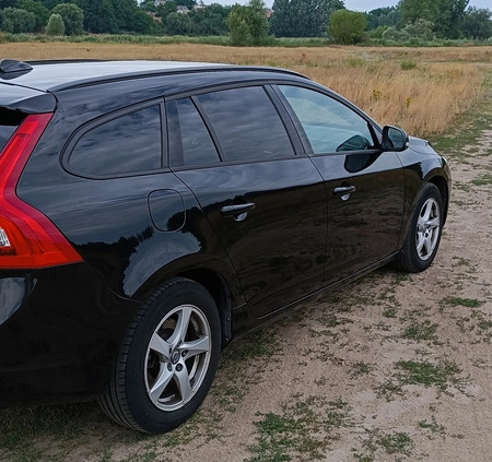 Volvo V60 cena 46500 przebieg: 197000, rok produkcji 2016 z Pyzdry małe 667